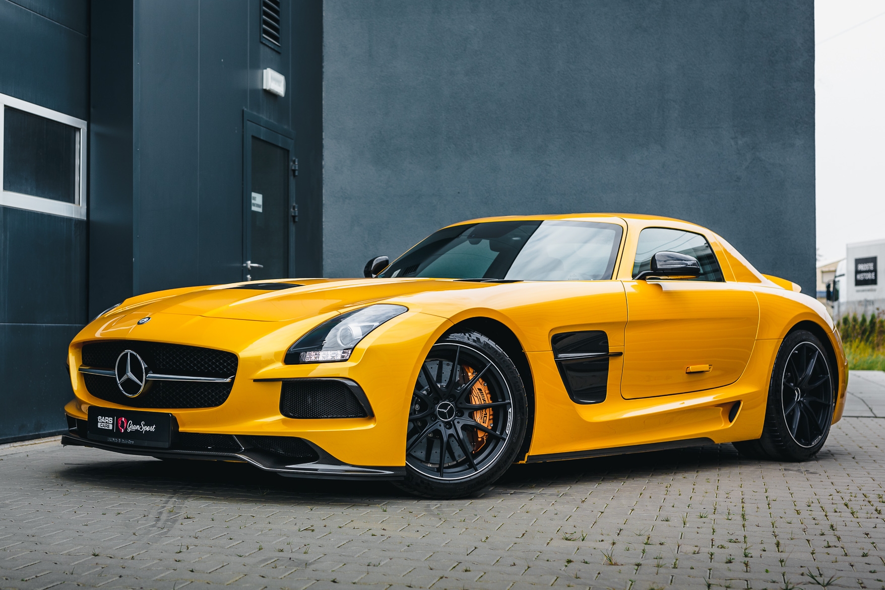 Mercedes-Benz SLS AMG